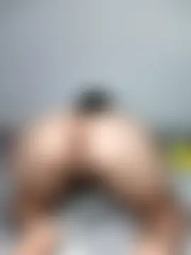 Pokazy przed kamerką – safiya__emira