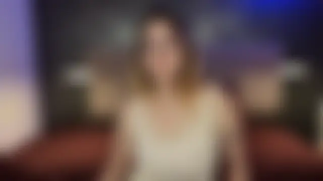 Pokazy przed kamerką – BustyTease