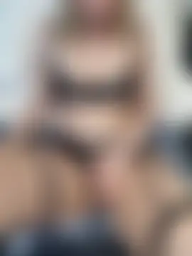 Foxyflame28 webcam show