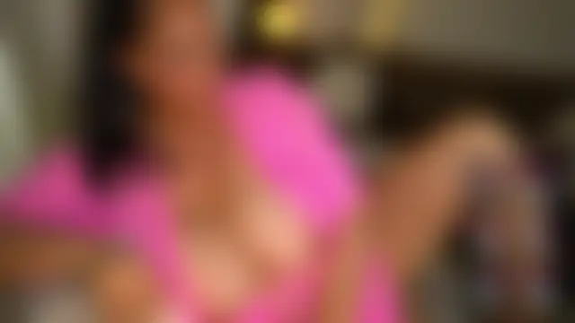 Pokazy przed kamerką – BBWDesire