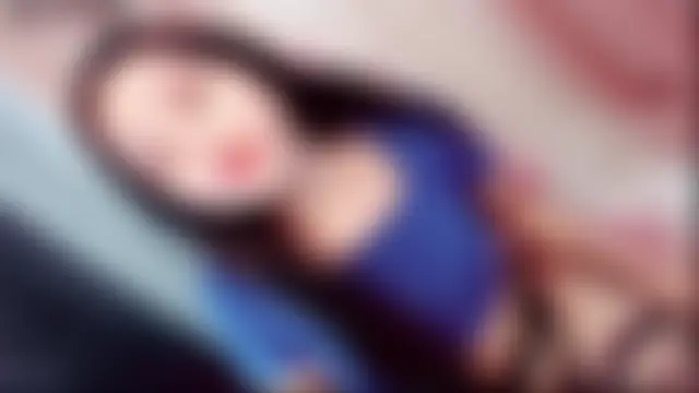 Amomentoflust99: διαδικτυακό σόου στην κάμερα