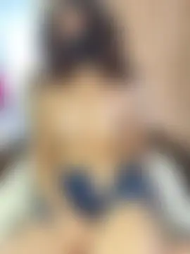 ห้องแชทสดของ Ravennaxzx