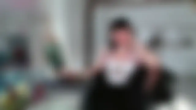 Pertunjukan Kamera Web secret_library