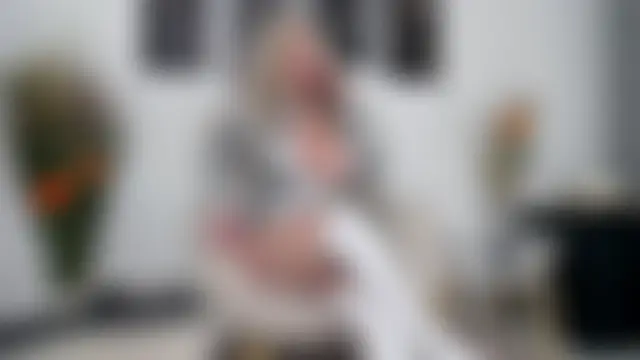 EmilyLoove's Webcam Show