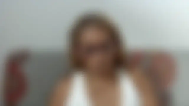 charrysexy1 Show in webcam