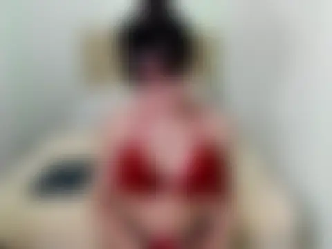 Naughtychen18: διαδικτυακό σόου στην κάμερα