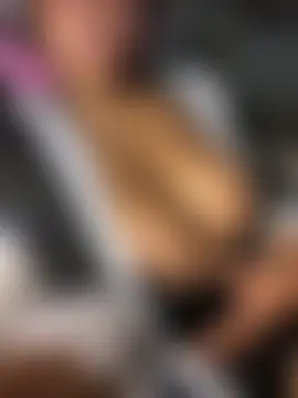 YellowHoneyDip's Live XXX Chat