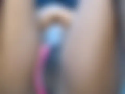 sheethequeen: διαδικτυακό σόου στην κάμερα