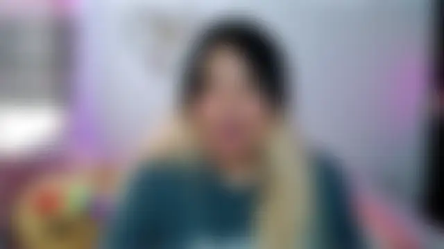 EllieMoonX: онлайн-секс-шоу