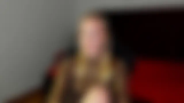 ElaraVoltage Show Webcam