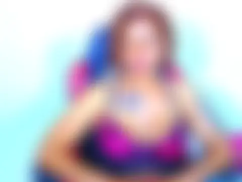 White_Ferrari Adlı Modelin Canlı Sohbet Odası