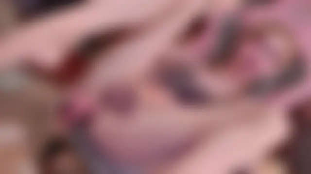 suchSHAbitch_n Webbikameraesitys