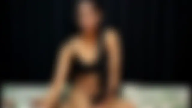 blackstar_wife Show in webcam