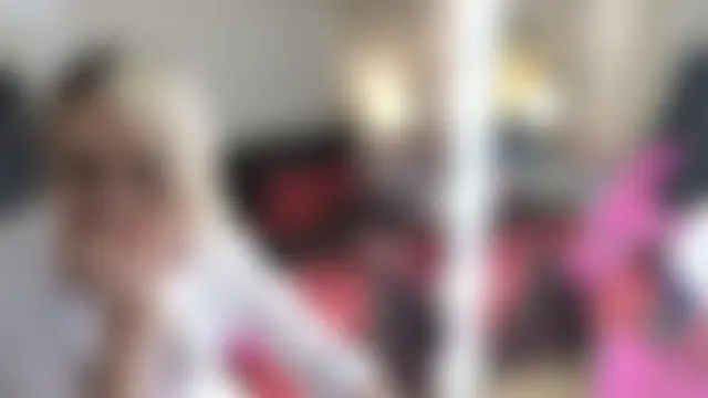 XXX chat uživo modela RoxalanaStar