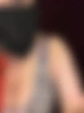 Pokazy przed kamerką – RooVaaN-Xx