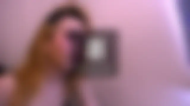 slutty_aki Pertunjukan Webcam