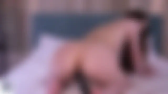 LisanBrown: διαδικτυακό σόου στην κάμερα