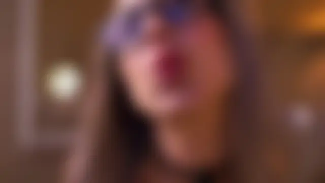 MaddieBryggs Show in webcam