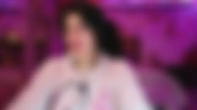 AzaharJaann Webbikameraesitys