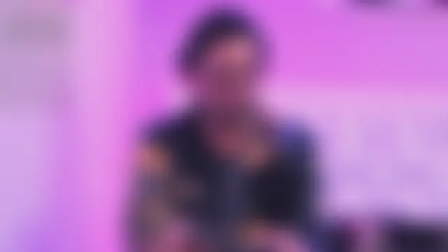 AdrianSith webkamerás műsora