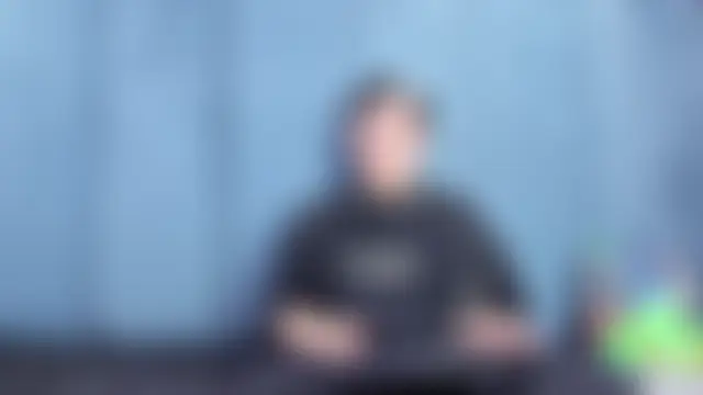 Megan_Thompson_'s Live Chat Room