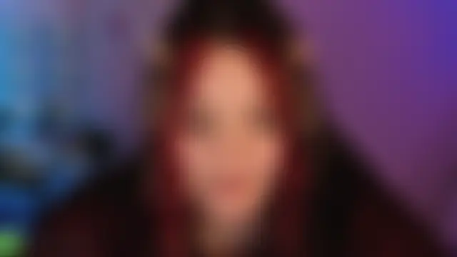 Mia_R0ss Show in webcam