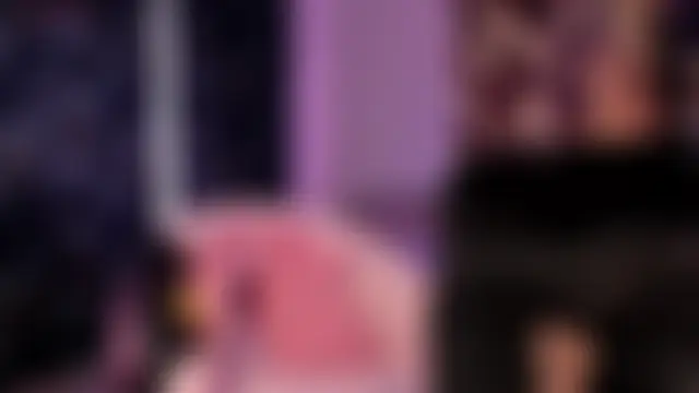 AnnexedPistol: διαδικτυακό σόου στην κάμερα