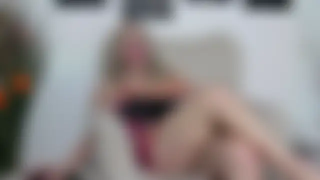 EmilyLoove's Webcam Show