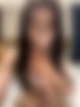 gougou13 Show in webcam