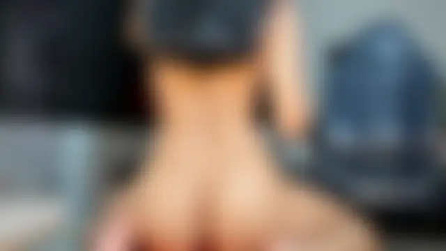 Luciaoregon's Live Chat Room