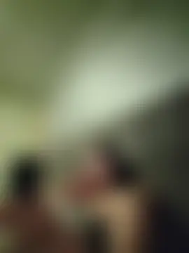 Greta_Tamar: διαδικτυακό σόου στην κάμερα