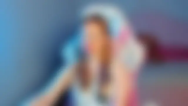 ElinaVale 即時 XXX 聊天