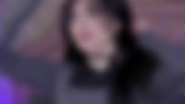 Heather_Ivy Show in webcam