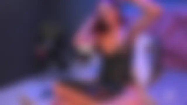 Pokazy przed kamerką – mia_milff