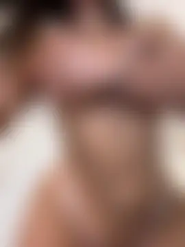 LAURA_VANESA Show in webcam