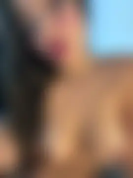 EmmiiGlow Webcam show