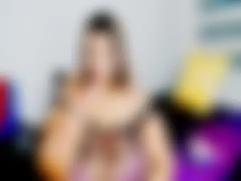 Sassy_Tassy Adlı Modelin Canlı Sohbet Odası