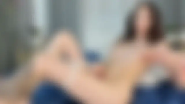 Ketty_Belly Show in webcam