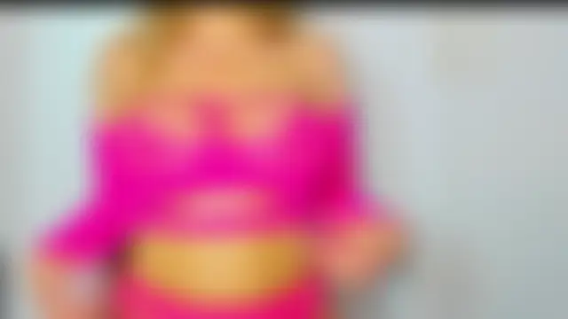 SuriFlirt's Live XXX Chat