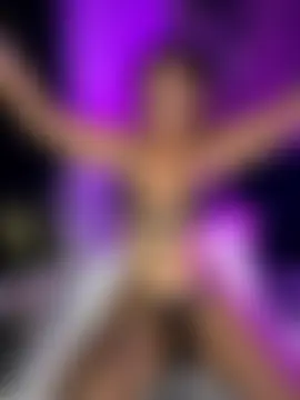 Pokazy przed kamerką – LovelyLucinda