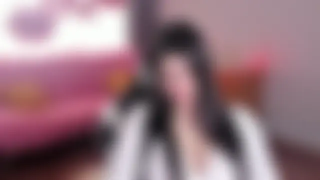 KisaModel: διαδικτυακό σόου στην κάμερα