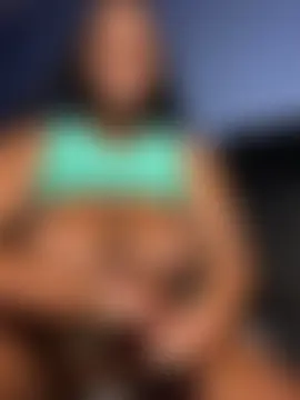 GirthGoddessCoco Ruang Obrolan Langsung