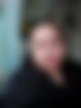 LianaCruzado: διαδικτυακό σόου στην κάμερα