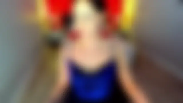 MakeYoueHappy's Live Chat Room