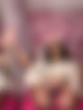 mismialove: απευθείας σέξι σόου στην κάμερα