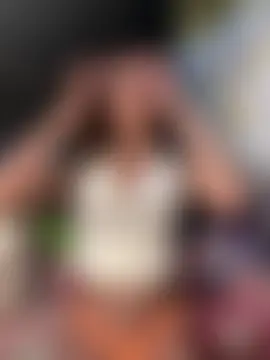 MadySmith: διαδικτυακό σόου στην κάμερα