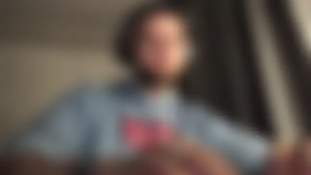 Ar4eewal: απευθείας σέξι σόου στην κάμερα