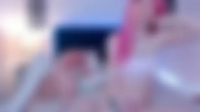 AlexRoseLiRed: διαδικτυακό σόου στην κάμερα