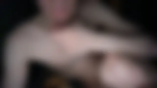 Lamonteik: απευθείας σέξι σόου στην κάμερα