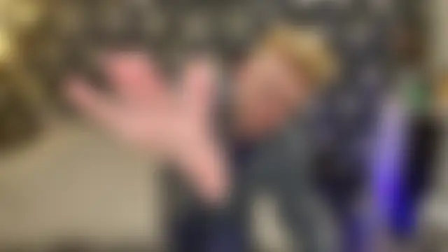 Vuitton Live Sex Cam-Show